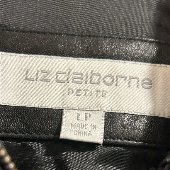 Liz Claiborne Black Soft Leather Zip Up Jacket Women’s. Size Large Petite - Picture 2 of 5